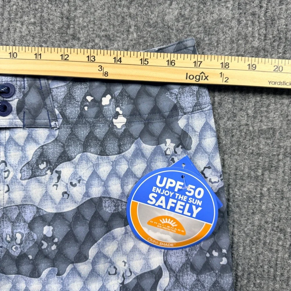Columbia PFG Mens Blue Fish Scale Camo Board Shorts UPF 50 Size 34 Bottle Opener